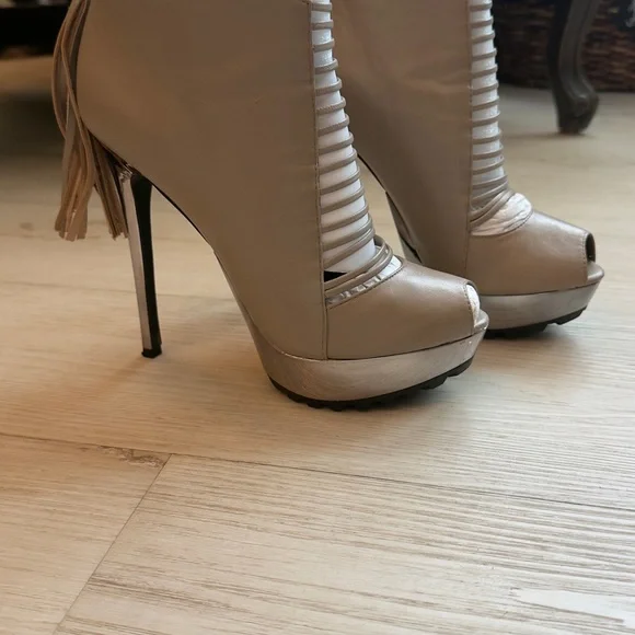 Elegant Beige High Heel Peep Toe Mirror Platform Booties - Picture 8 of 11